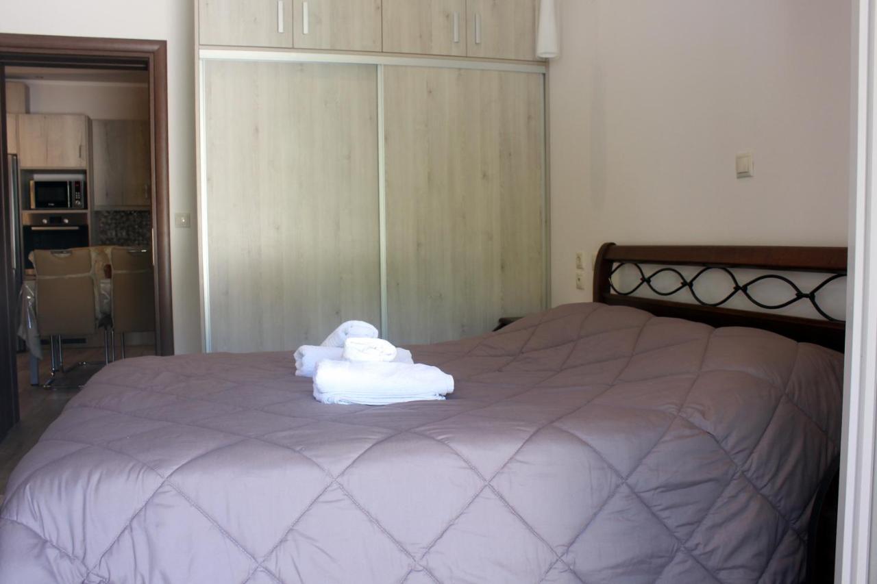 Theos Apartments Agios Stefanos Avliotes  Exterior photo